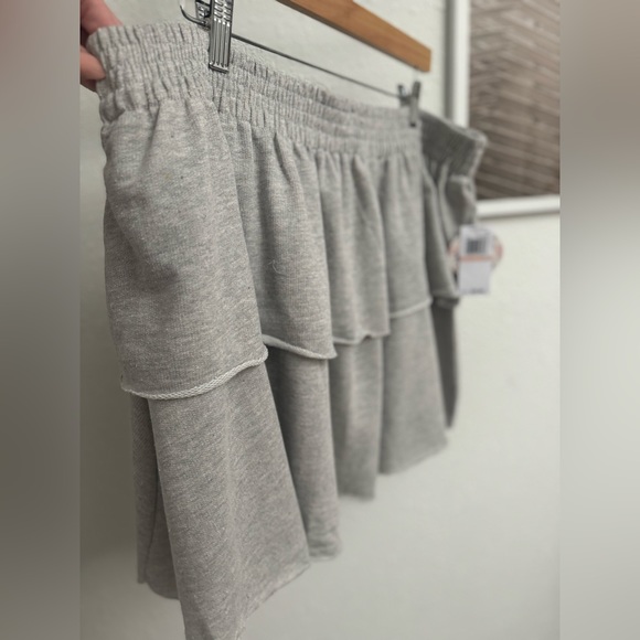 Jolie & Joy Gray Layerd Mini Skirt NWT - Picture 6 of 9